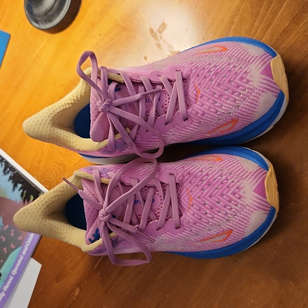Women's HOKA Clifton 9 shoes